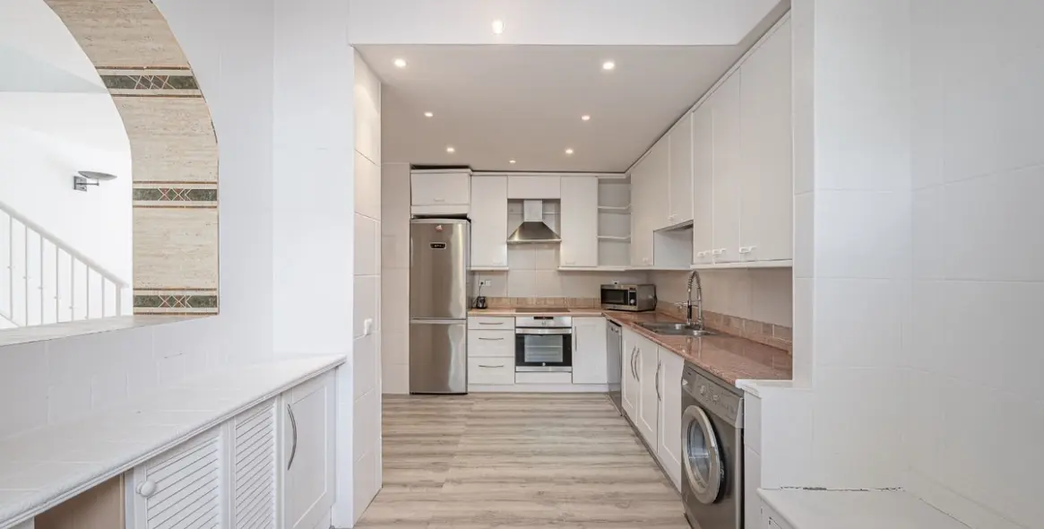 Sale of townhouse in Benahavís (district Benahavís) 4