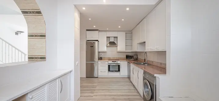 Townhouse R5162461 3