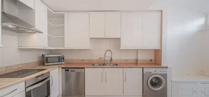 Townhouse R5162461 4