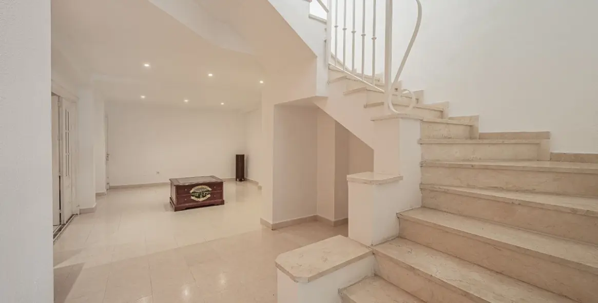 Sale of townhouse in Benahavís (district Benahavís) 10