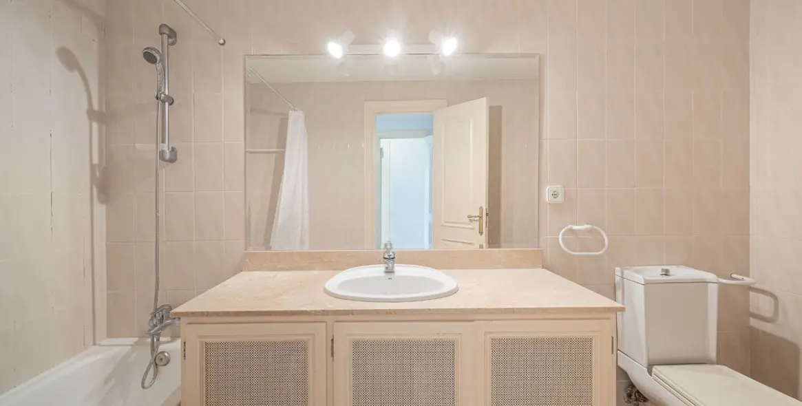 Sale of townhouse in Benahavís 12