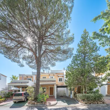 Venta de adosado en Benahavís