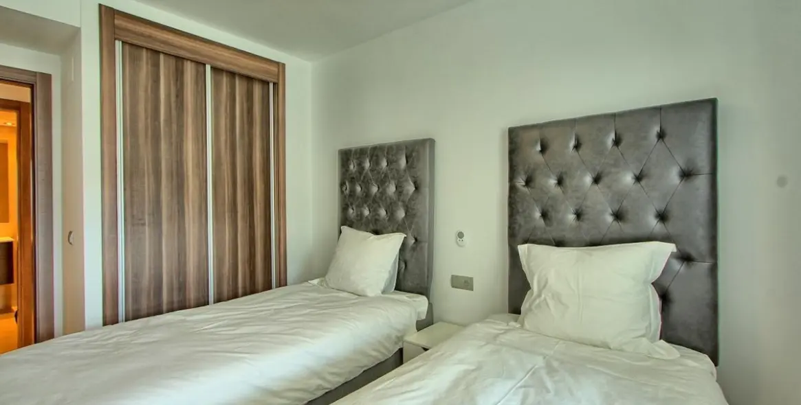 Продажа апартаментов на среднем этаже в San Pedro de Alcántara 12