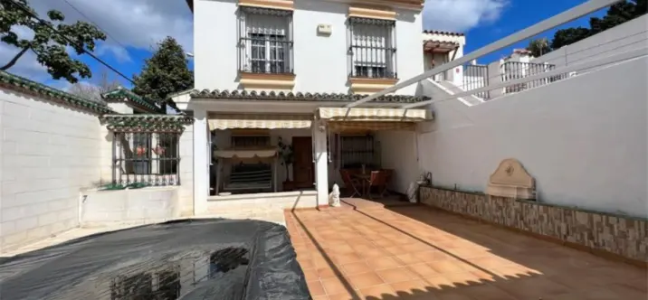 Дом на две семьи R4246420 0