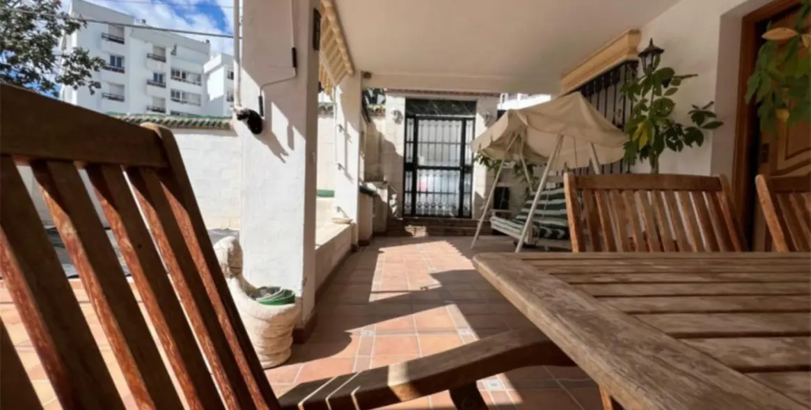 Продажа дома на две семьи в Nueva Andalucía (район Nueva Andalucía) 4