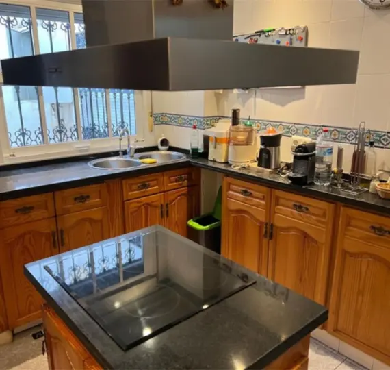 Дом на две семьи R4246420