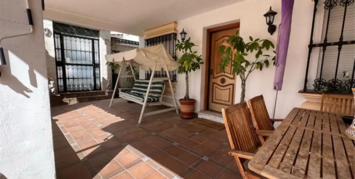 Продажа дома на две семьи в Nueva Andalucía (район Nueva Andalucía) 7