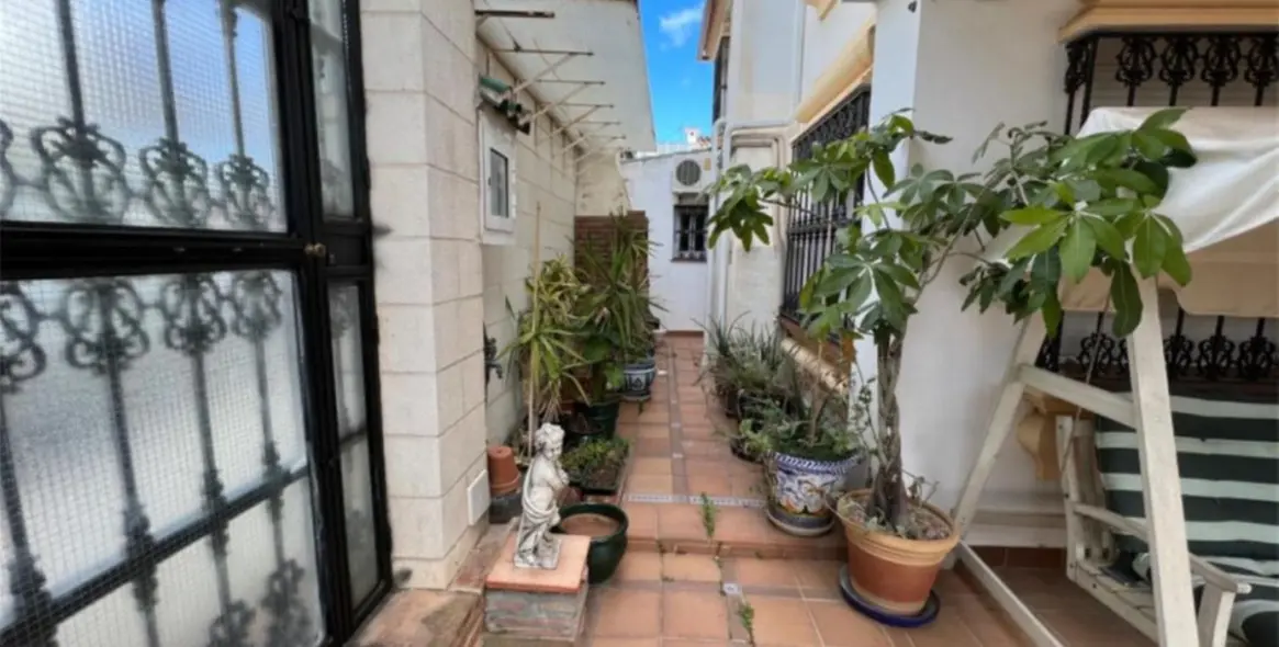 Продажа дома на две семьи в Nueva Andalucía (район Nueva Andalucía) 10