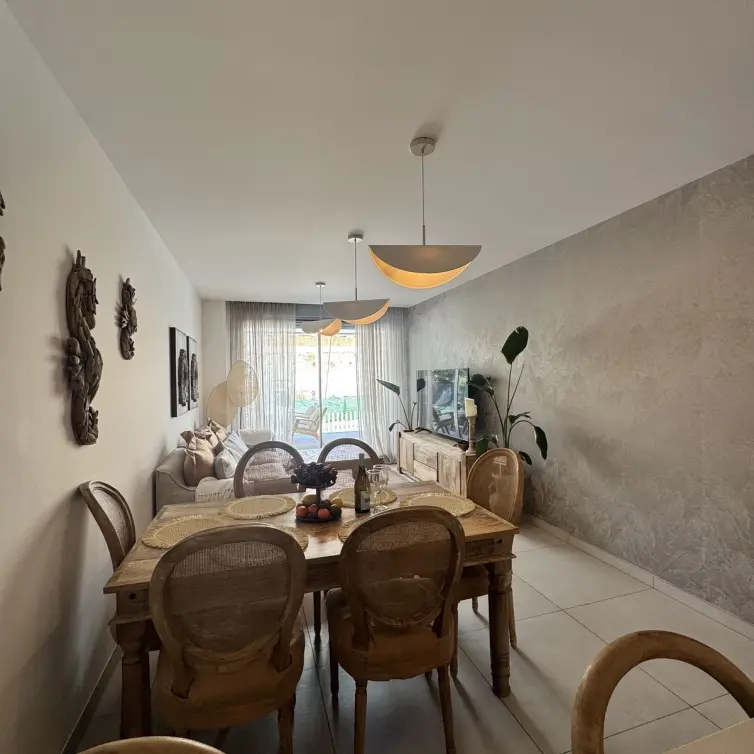 Venta de apartamento en planta media en Elviria