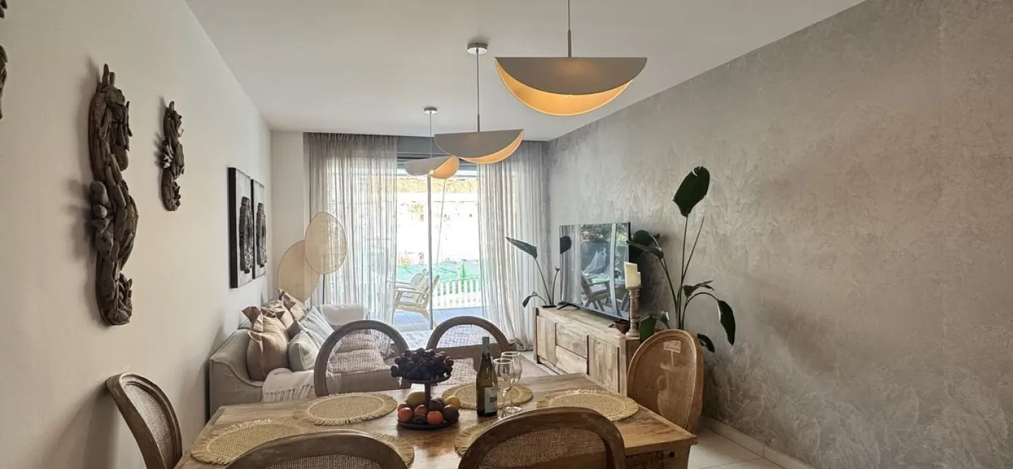 Venta de apartamento en planta media en Elviria 3