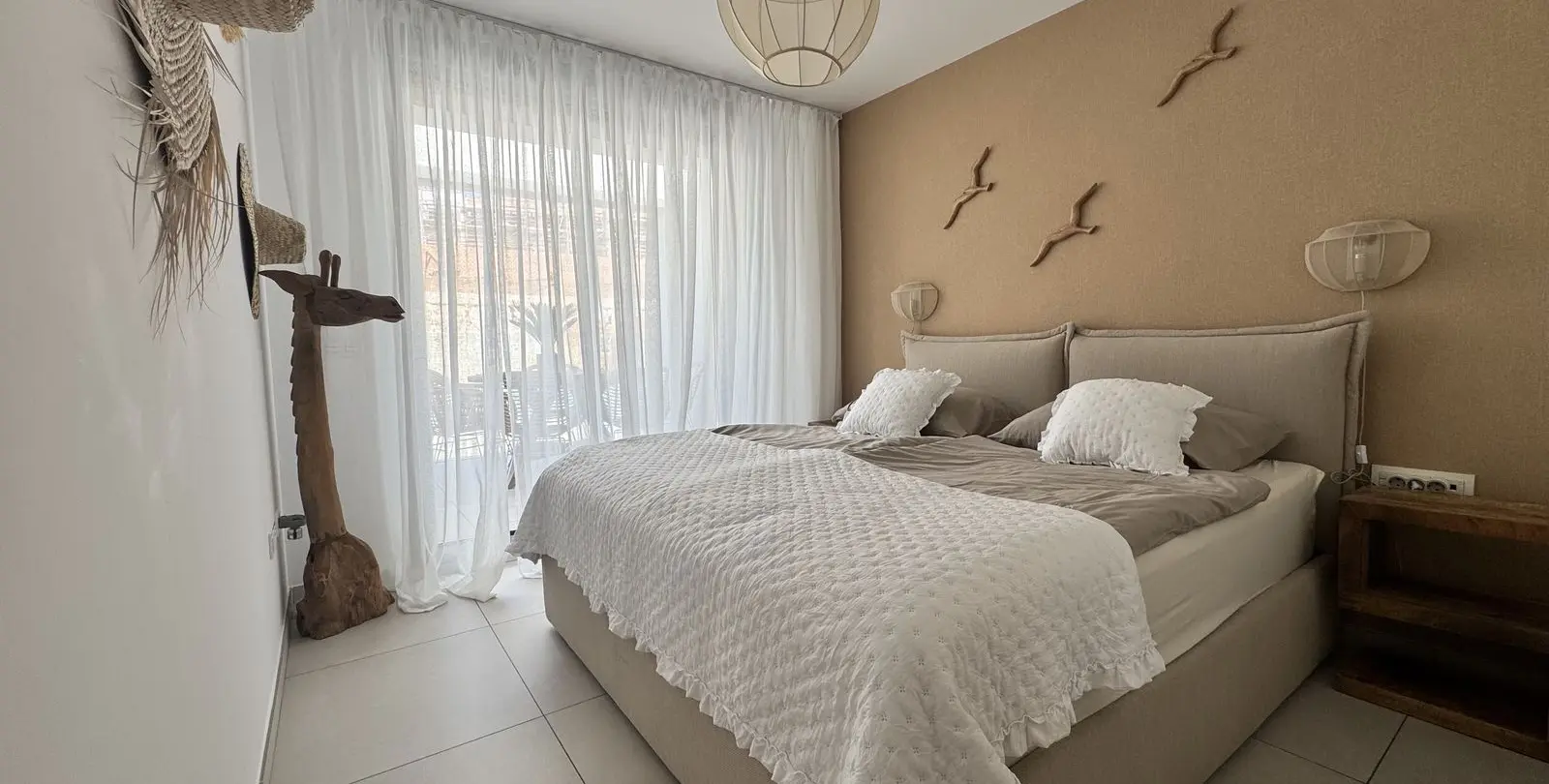 Venta de apartamento en planta media en Elviria 6