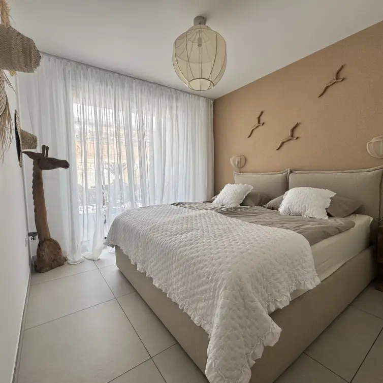 Venta de apartamento en planta media en Elviria