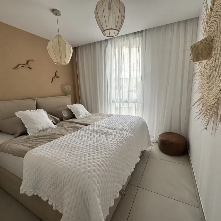 Sale of middle floor apartment in Elviria