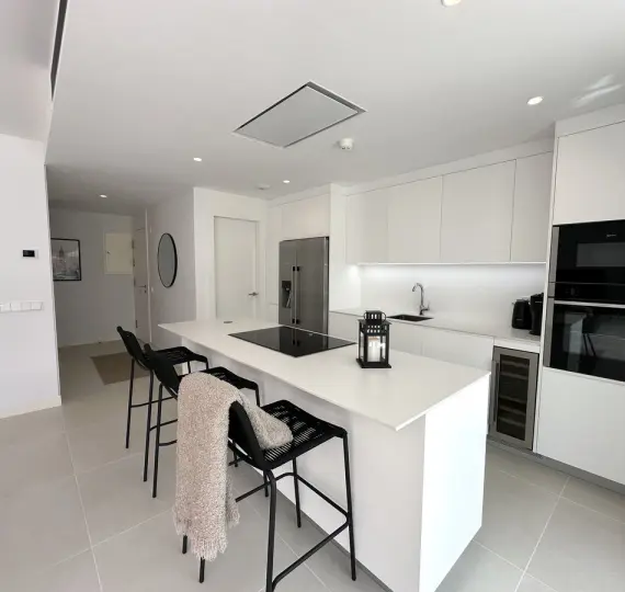 Продажа апартаментов на первом этаже в Higueron