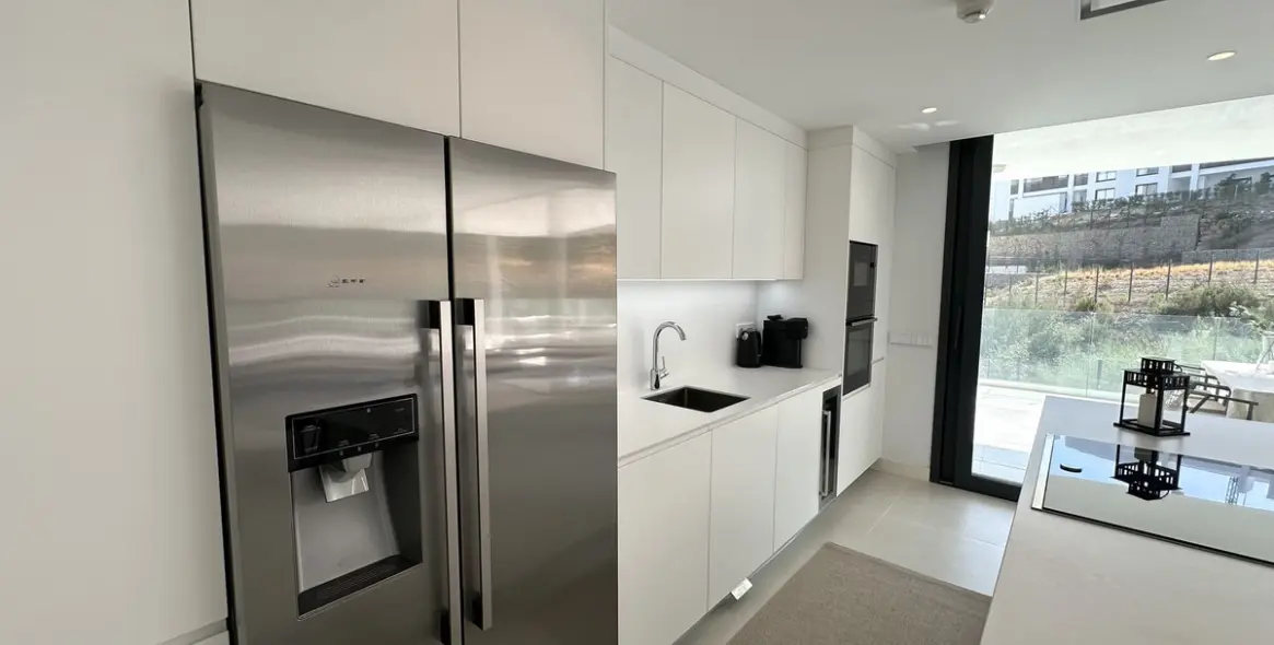 Продажа апартаментов на первом этаже в Higueron 9