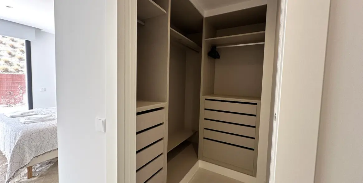 Sale of ground floor apartment in Higueron 22