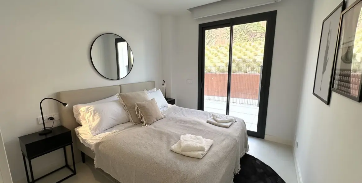 Sale of ground floor apartment in Higueron 26