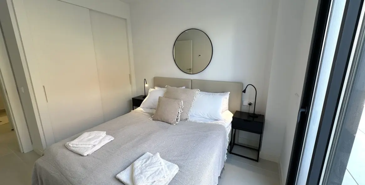 Sale of ground floor apartment in Higueron 27