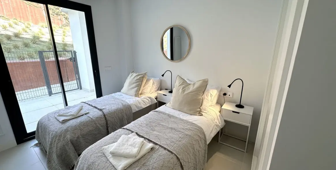 Sale of ground floor apartment in Higueron 29