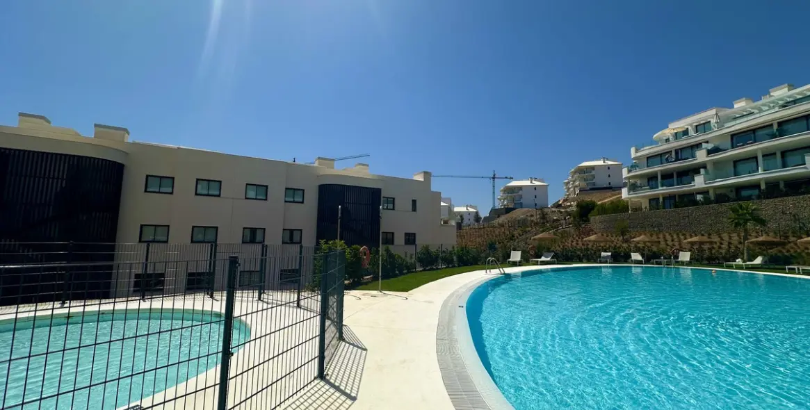 Sale of ground floor apartment in Higueron 39