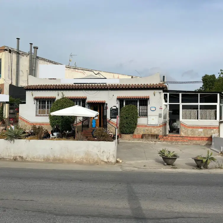 Sale of commercial premises in Coín