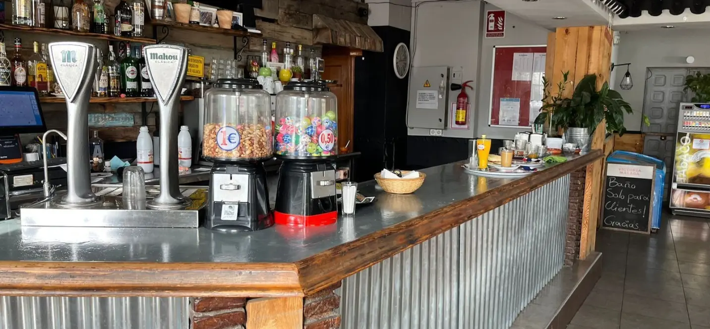 Sale of commercial premises in Coín 1