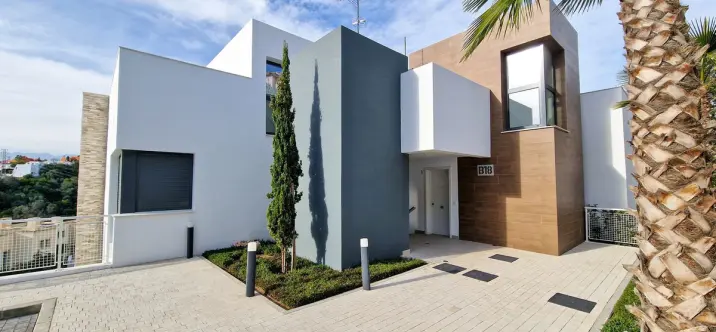 Venta de ático dúplex en Cabopino 0