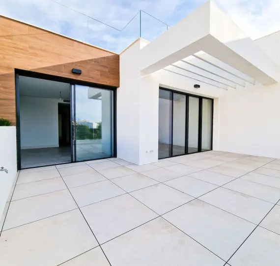 Venta de ático dúplex en Cabopino