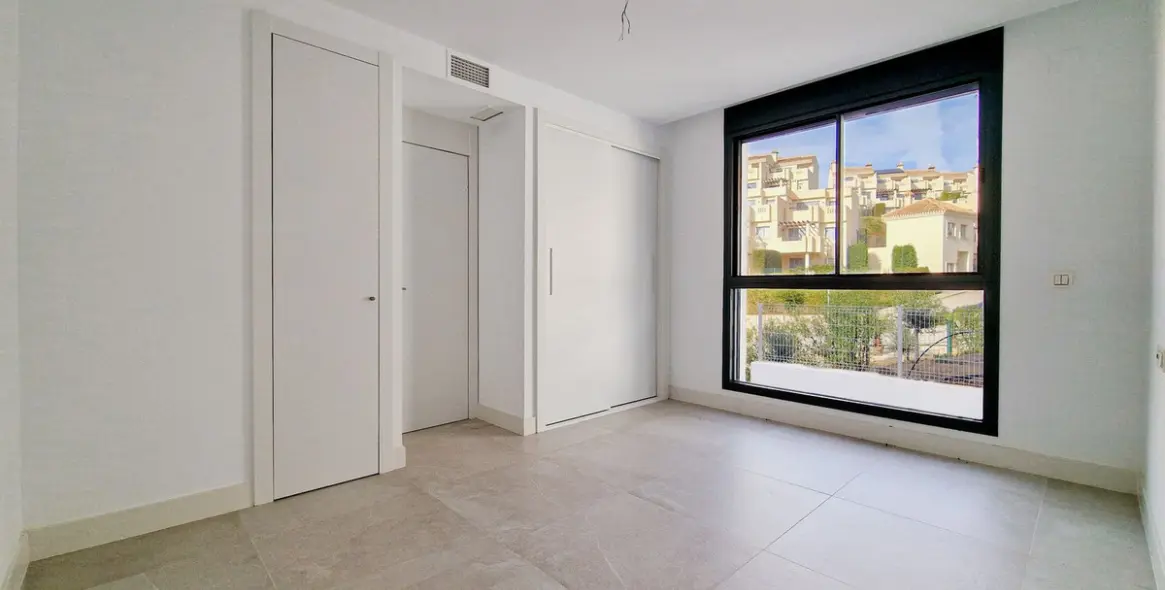 Sale of penthouse duplex in Cabopino 10