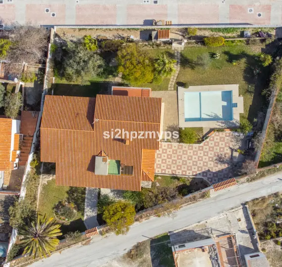 Sale of detached villa in Nerja