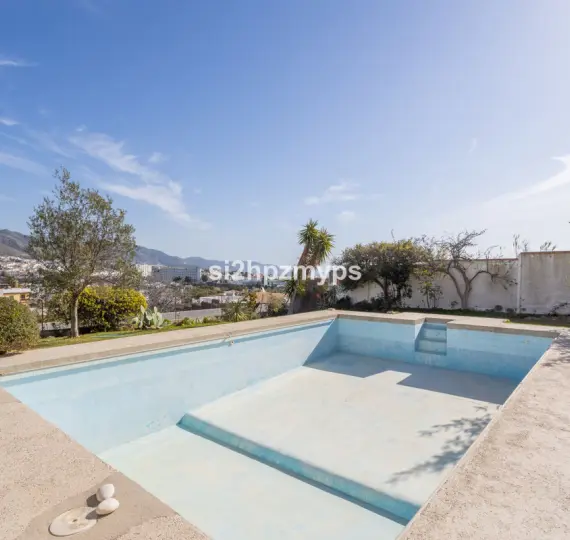 Sale of detached villa in Nerja