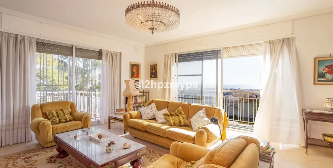 Sale of detached villa in Nerja 9