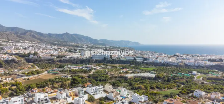 Venta de villa independiente en Nerja 1