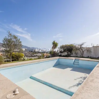 Venta de villa independiente en Nerja