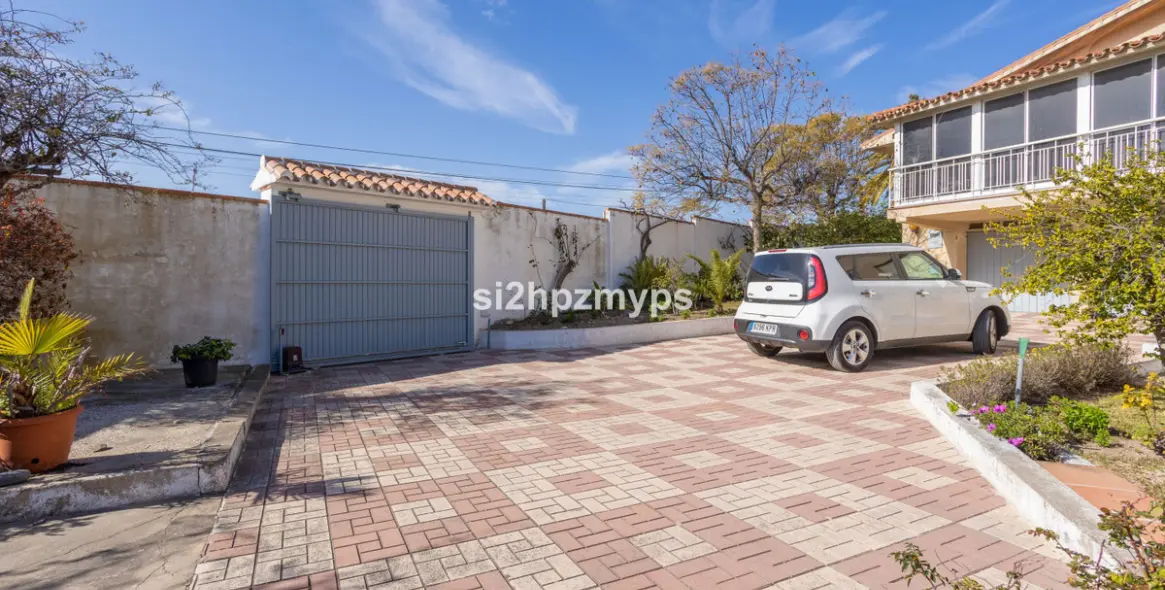 Продажа  отдельно стоящей виллы в Nerja 7