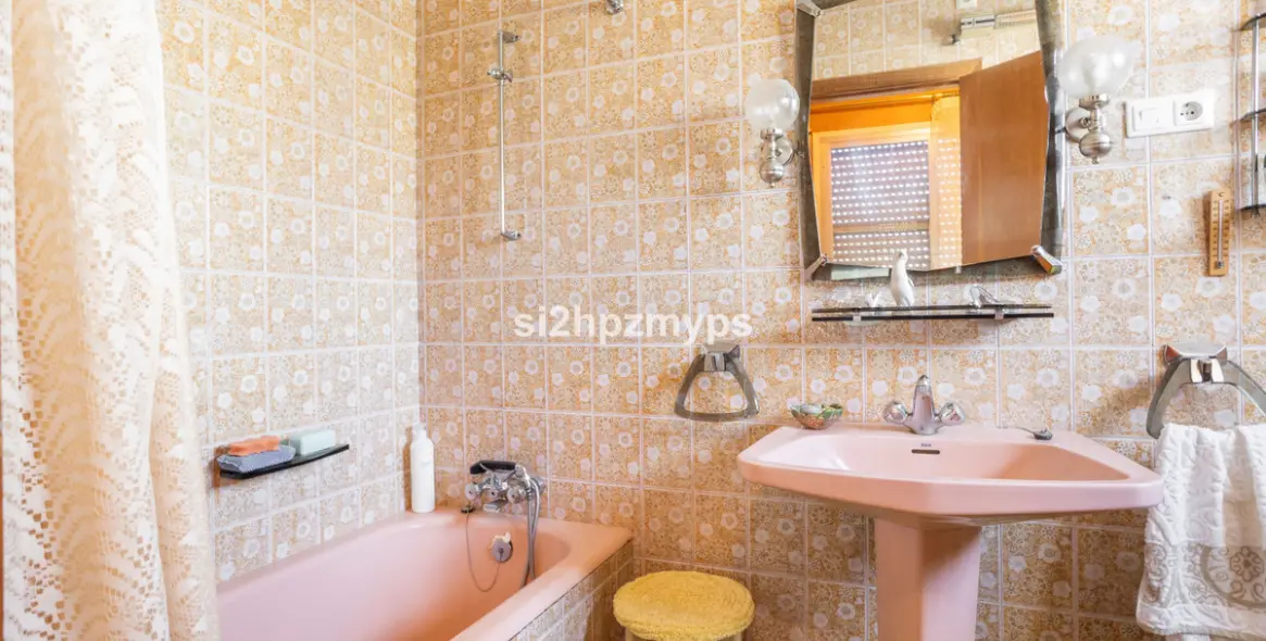 Продажа  отдельно стоящей виллы в Nerja 24