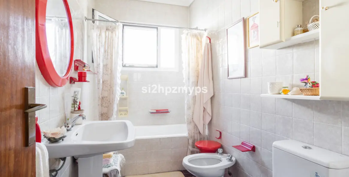 Продажа  отдельно стоящей виллы в Nerja 27