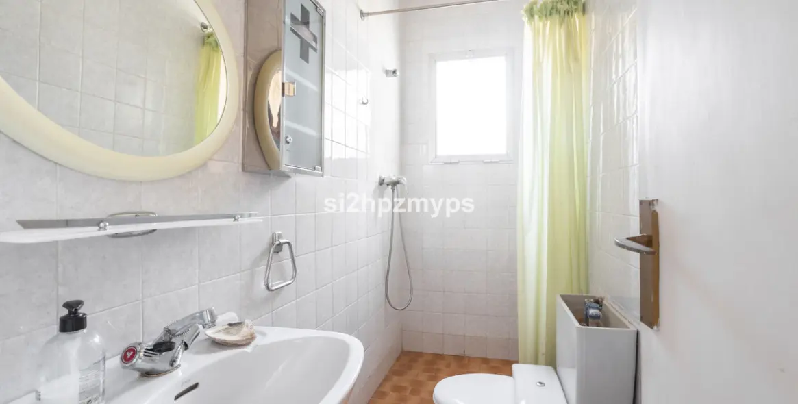 Продажа  отдельно стоящей виллы в Nerja 33