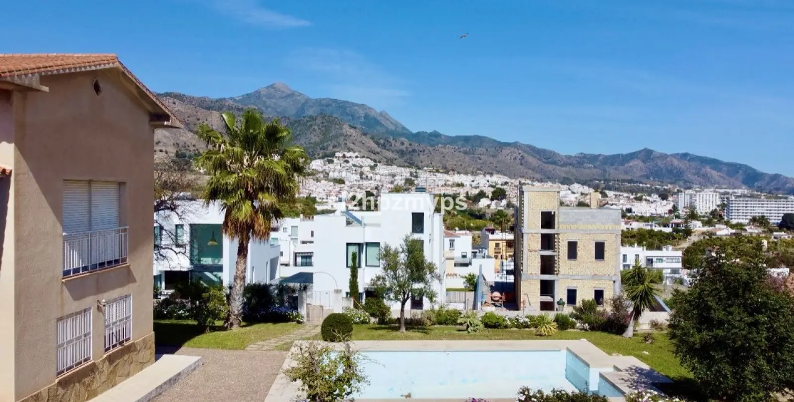 Продажа  отдельно стоящей виллы в Nerja 5