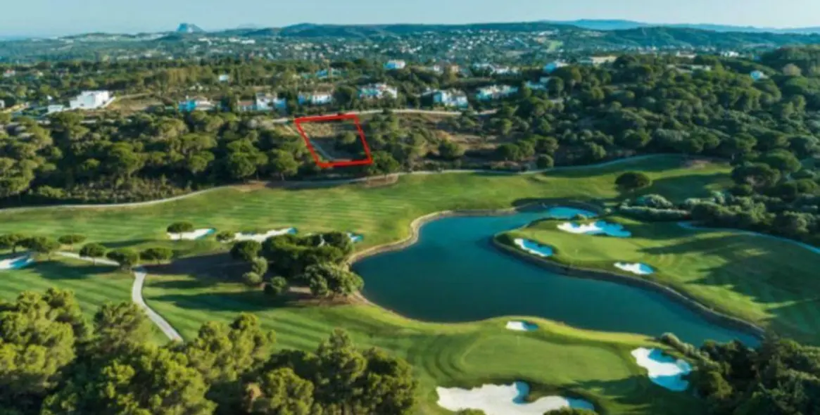 Venta de parcela residencial en Sotogrande 2