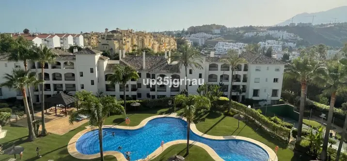 Sale of penthouse in Selwo 0