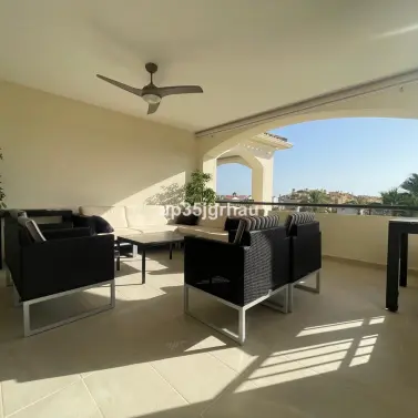 Sale of penthouse in Selwo