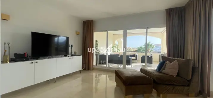 Sale of penthouse in Selwo 3