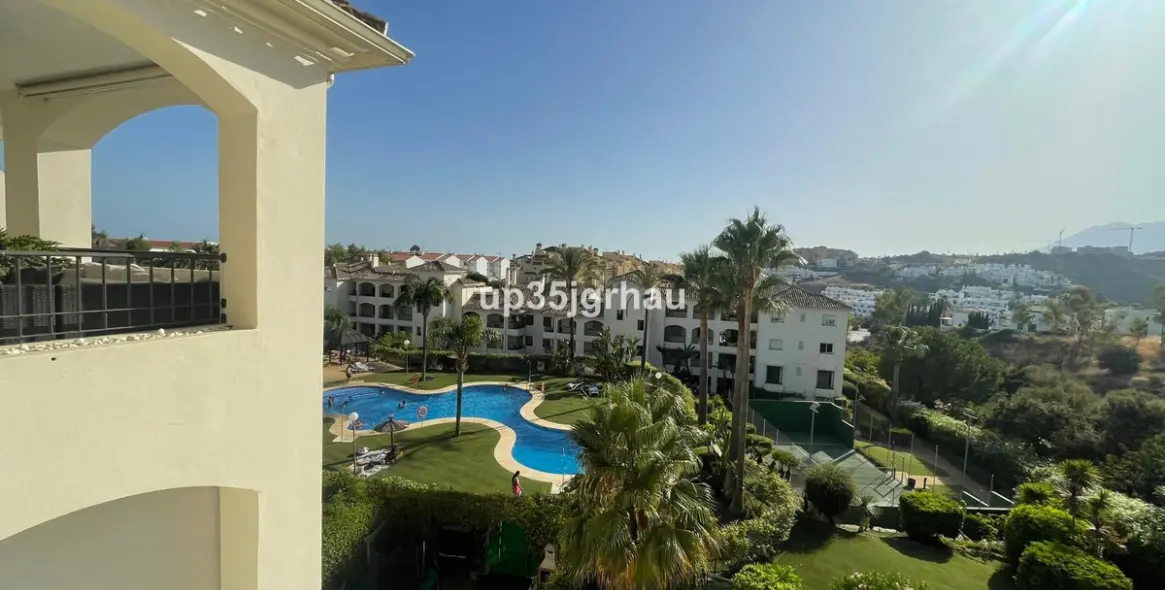 Sale of penthouse in Selwo 13