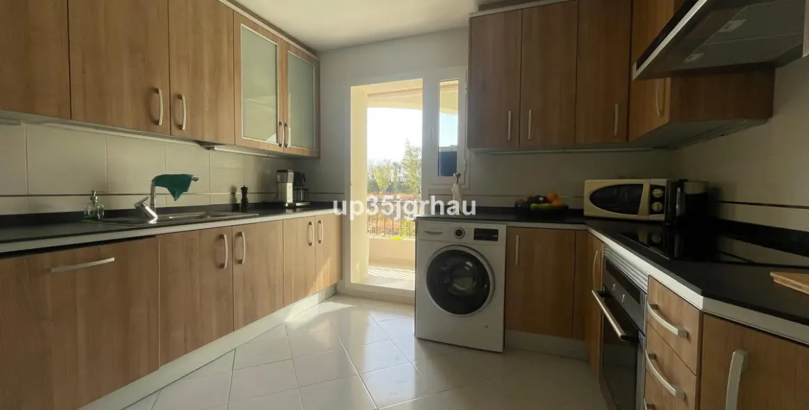 Sale of penthouse in Selwo 17