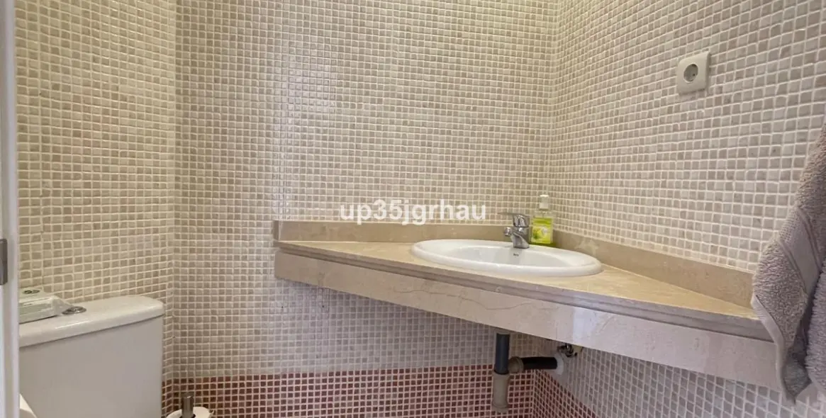 Sale of penthouse in Selwo 24