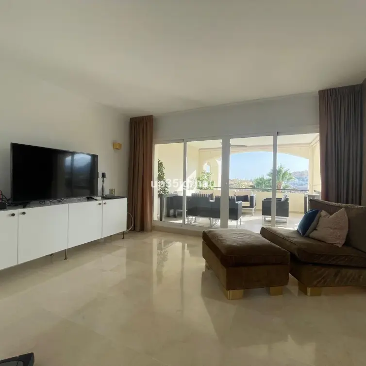 Sale of penthouse in Selwo
