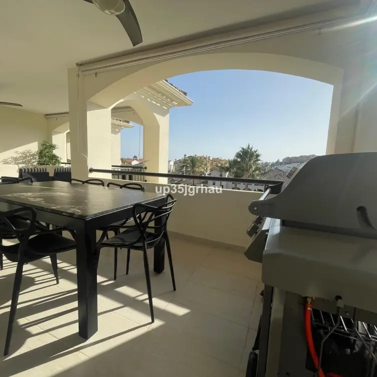 Sale of penthouse in Selwo