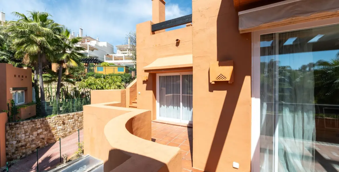 Sale of penthouse duplex in Nueva Andalucía 7