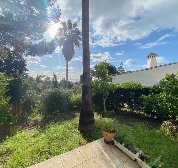 Продажа  отдельно стоящей виллы в Calahonda